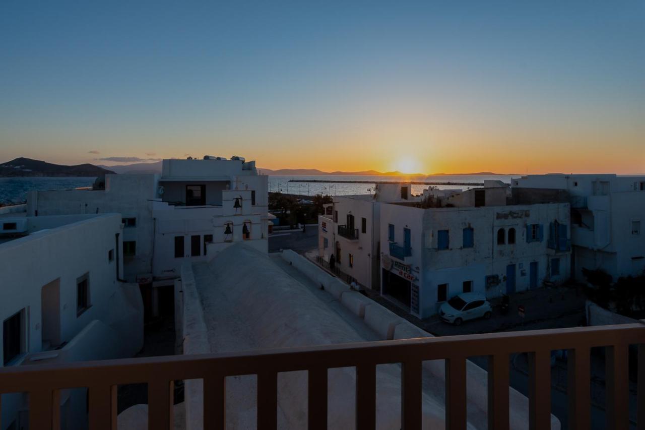 El_Puerto Luxury Port Suites Naxos City Exterior foto